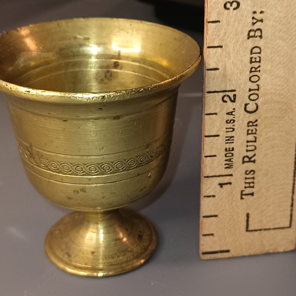 Vintage Brass Small Mortar with Decorative Trim & Pestle - Picture 5 of 9